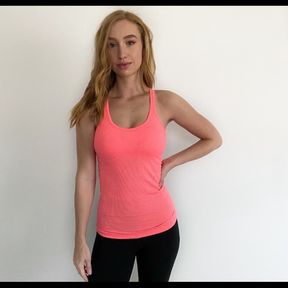 Lululemon Peach Tank Top with built in Bra Size 4
